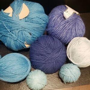 Lot Mix  Vintage  wool/wool Blend Worsted   Yarn 16oz Total Blue.Dark Blue New